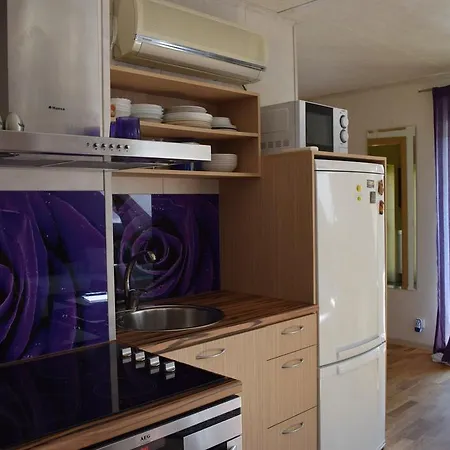 Apartman Embrace *